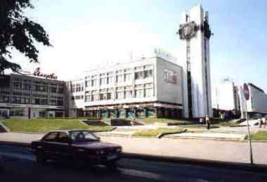 Brest, Masherov Ave., shopping center